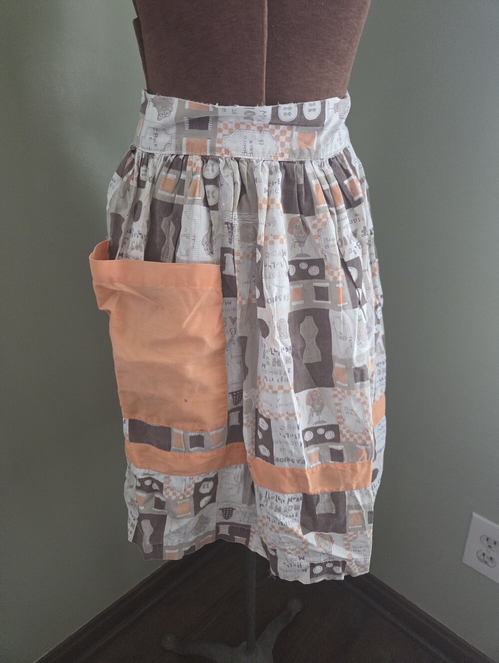 Vintage Handmade Short Apron 20"